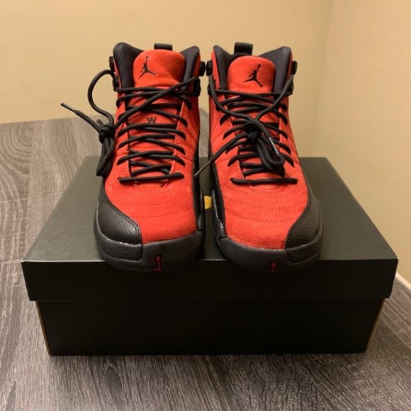 Jordan 12 Retro Reverse Flu Game sz 7Y